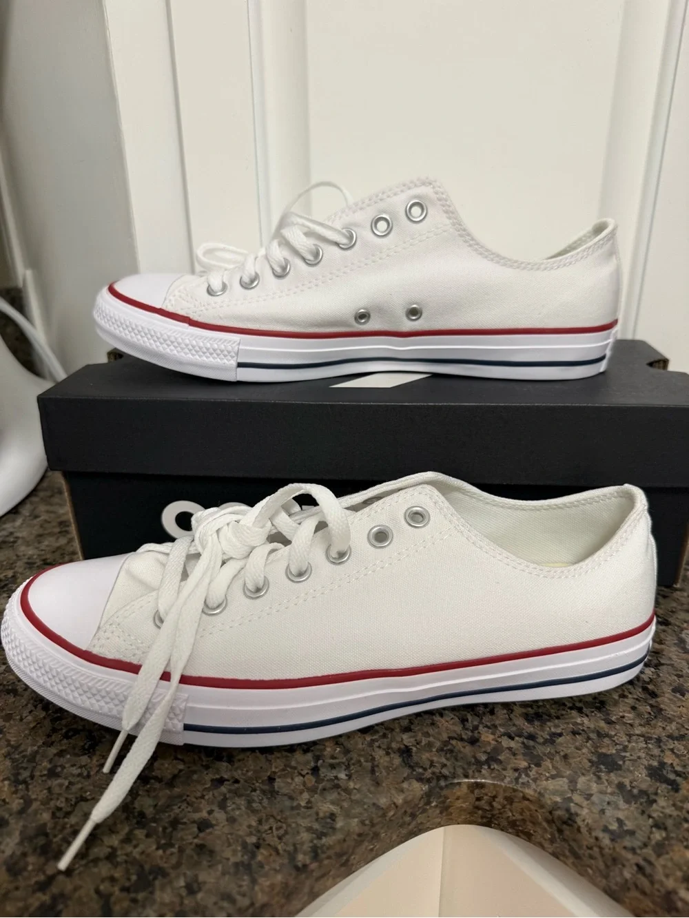 Converse All Star Low Top Optical White New In Box Women’s Size 11 Men’s Size 9